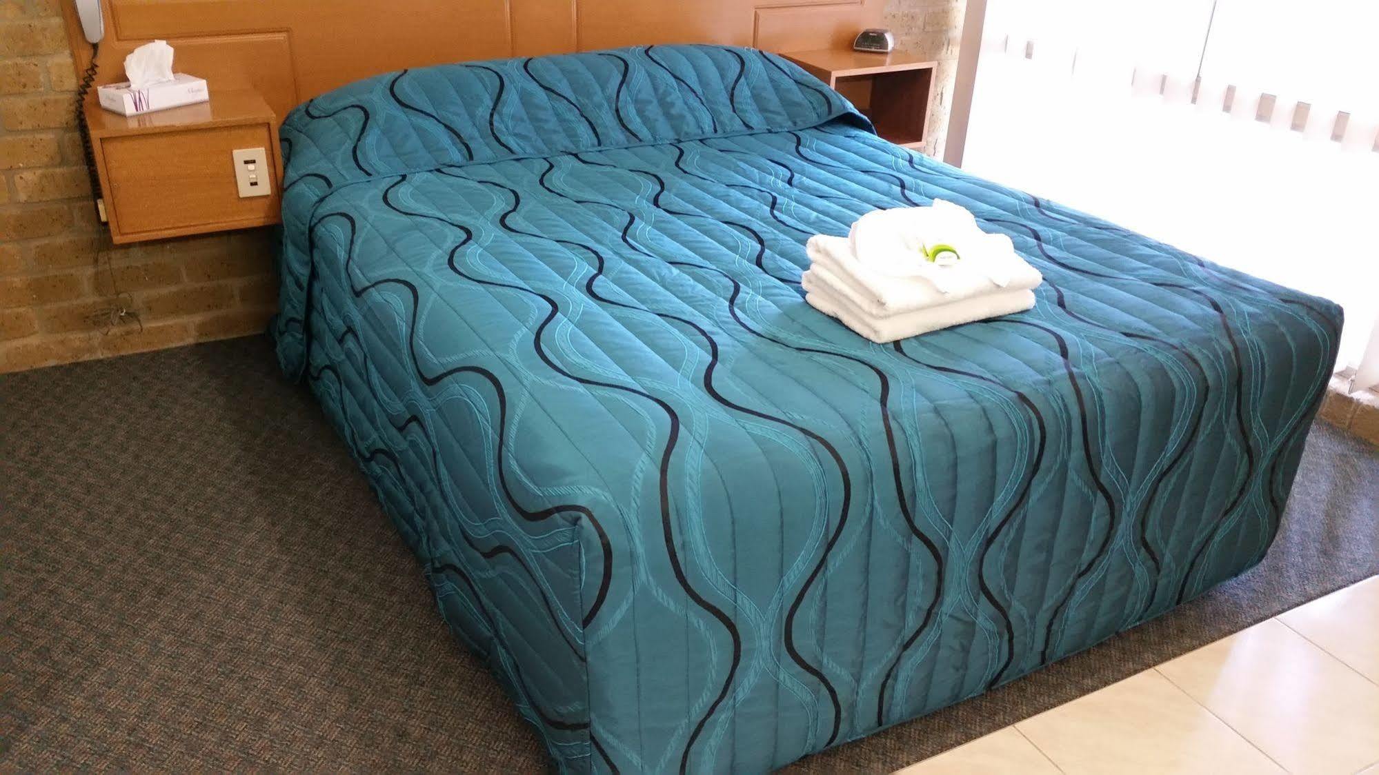 Darling Junction Motor Inn Wentworth Экстерьер фото