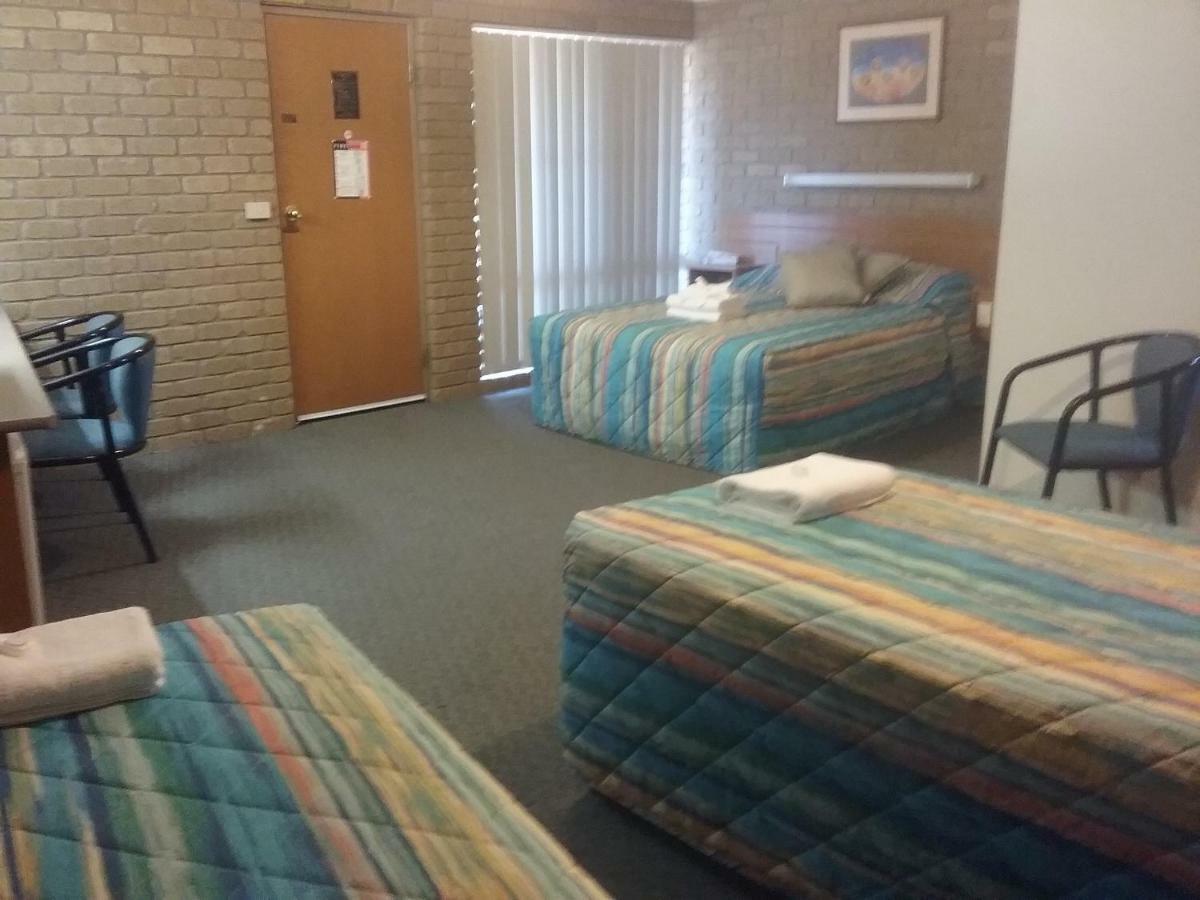 Darling Junction Motor Inn Wentworth Экстерьер фото